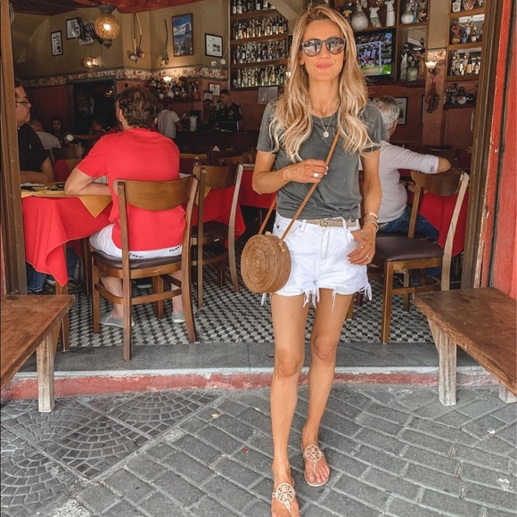 urban outfitters Handbags - Straw bags are everything this summer